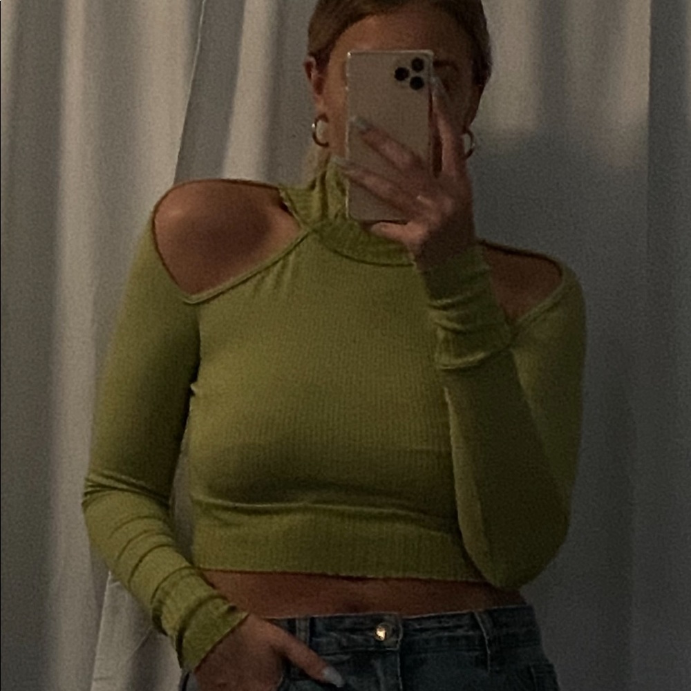 Luna Open Shoulder Top Green
